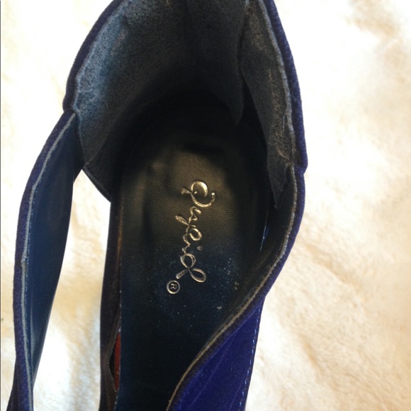 Qupid Dark Blue Velvet Bow Front Peep Toe Snake Skin Platform Heels - Picture 16 of 16